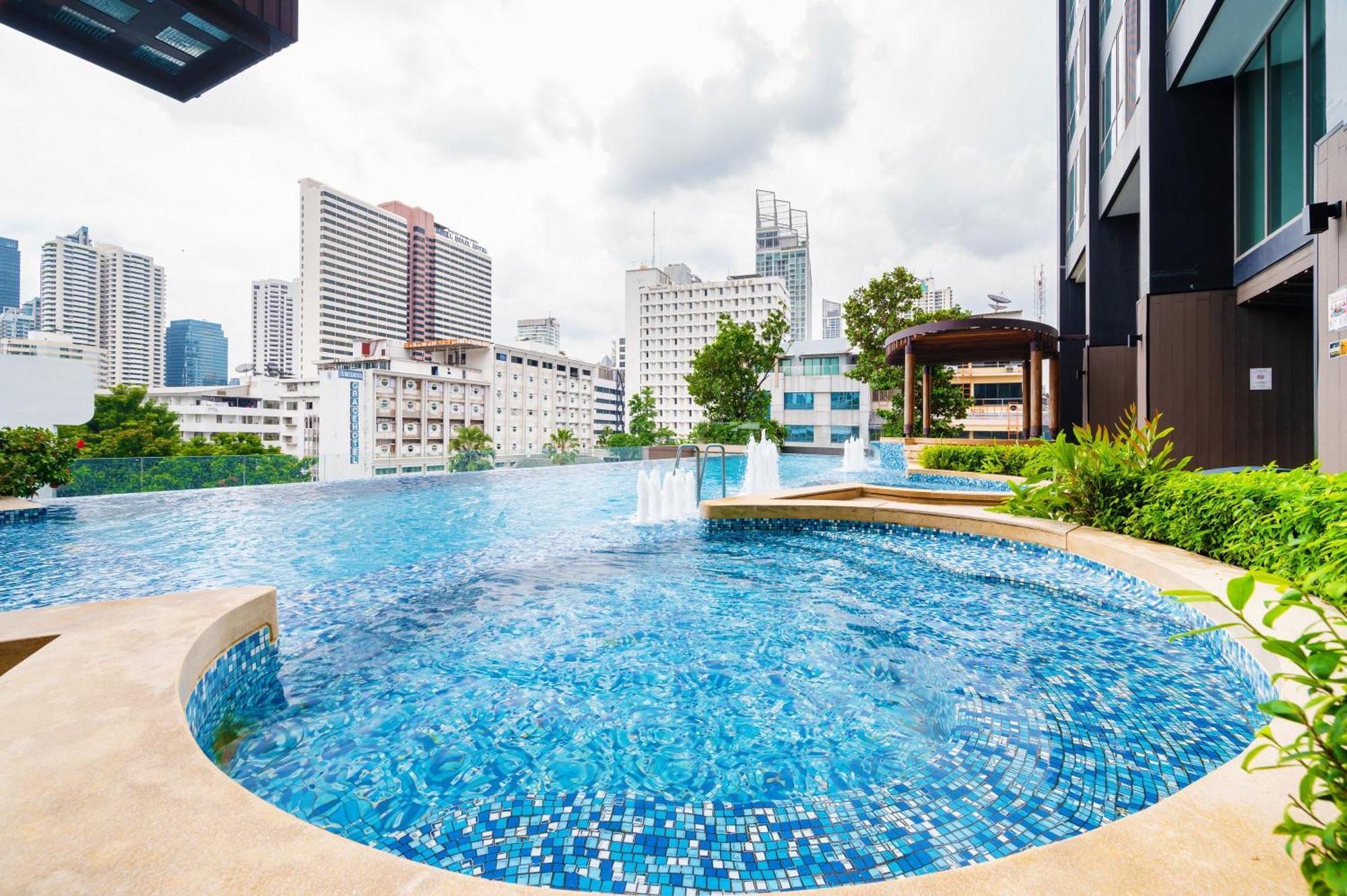 The Rich Residence Sukhumvit Nana Bangkok Exterior photo