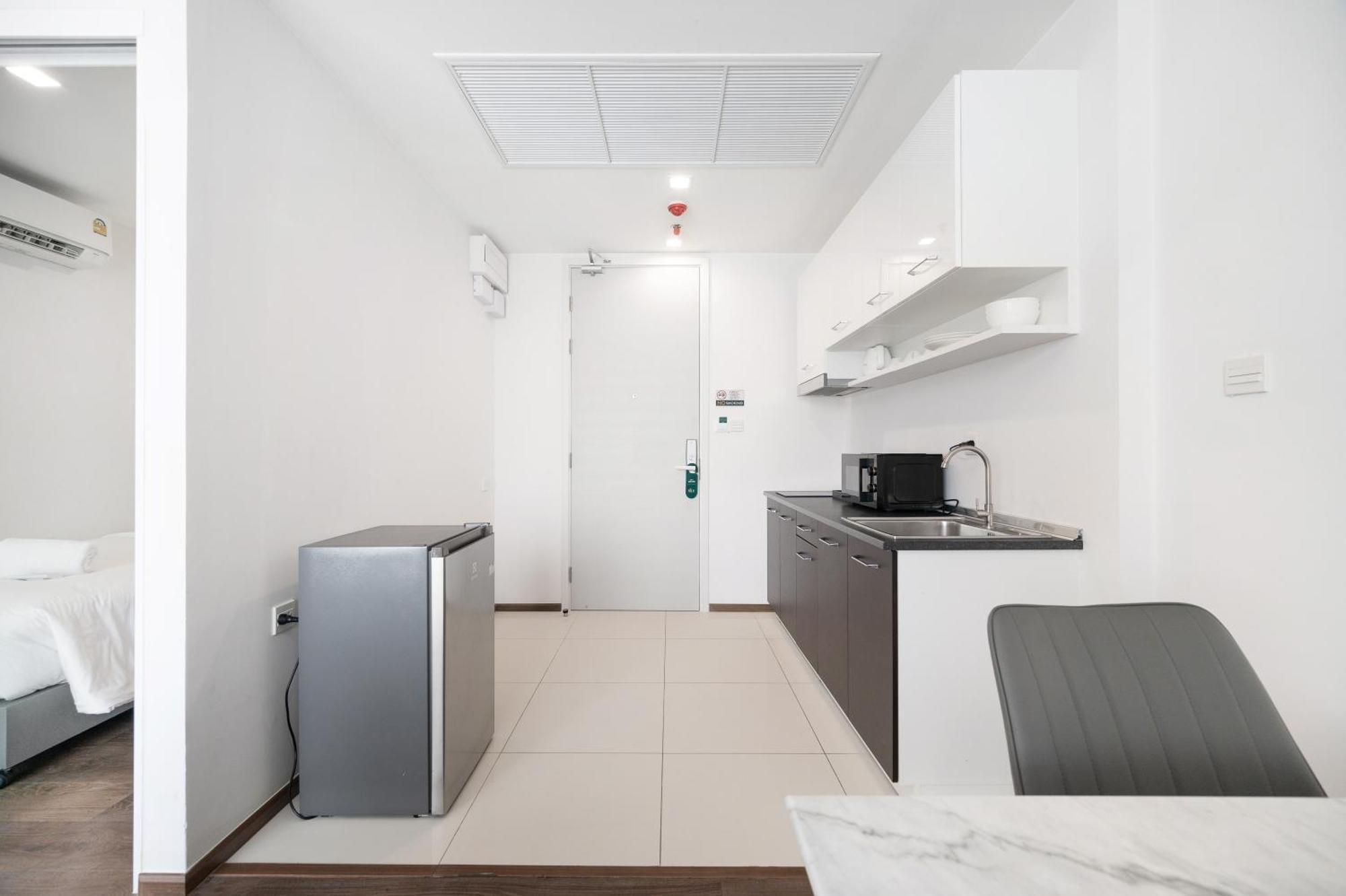 The Rich Residence Sukhumvit Nana Bangkok Exterior photo